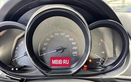Toyota Yaris XP150 рестайлинг, 2022 год, 990 000 рублей, 8 фотография