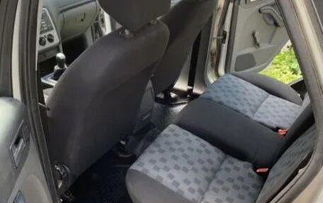 Ford Focus II рестайлинг, 2006 год, 160 000 рублей, 24 фотография