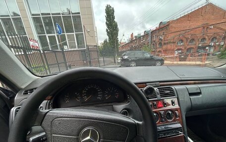 Mercedes-Benz E-Класс, 1999 год, 150 000 рублей, 9 фотография