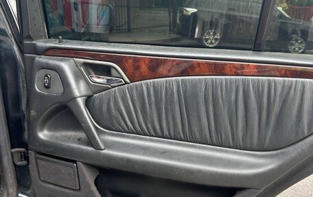 Mercedes-Benz E-Класс, 1999 год, 150 000 рублей, 6 фотография