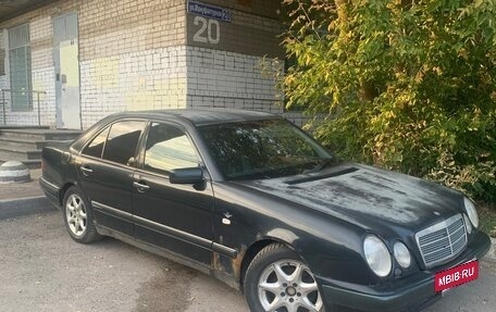 Mercedes-Benz E-Класс, 1999 год, 150 000 рублей, 2 фотография