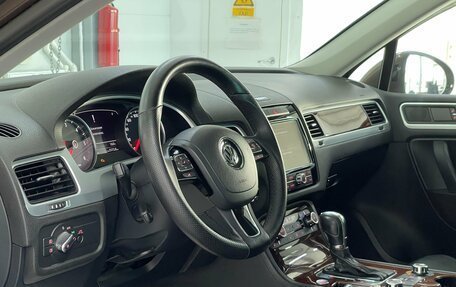 Volkswagen Touareg III, 2013 год, 2 349 000 рублей, 8 фотография