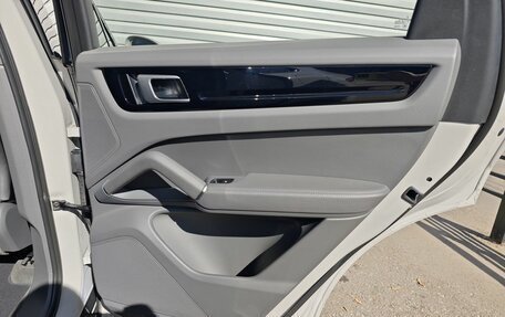 Porsche Cayenne III, 2021 год, 7 999 000 рублей, 26 фотография