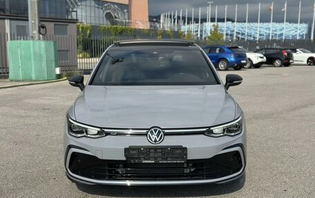 Volkswagen Golf VIII, 2022 год, 1 815 000 рублей, 7 фотография