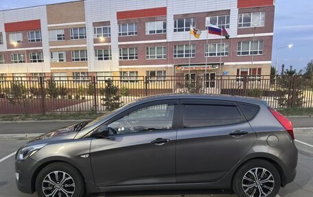 Hyundai Solaris II рестайлинг, 2015 год, 1 050 000 рублей, 3 фотография