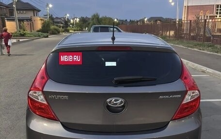 Hyundai Solaris II рестайлинг, 2015 год, 1 050 000 рублей, 2 фотография