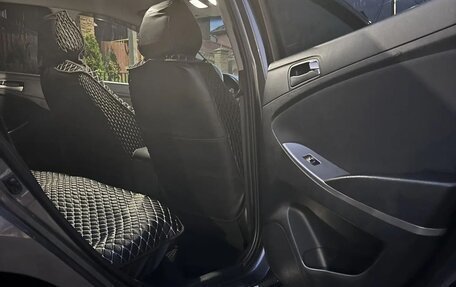 Hyundai Solaris II рестайлинг, 2015 год, 1 050 000 рублей, 12 фотография