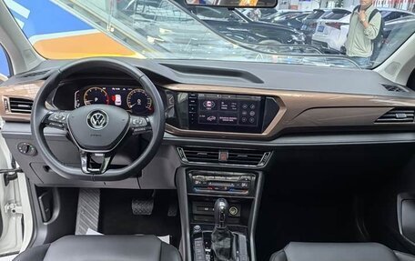 Volkswagen Tharu, 2022 год, 1 960 000 рублей, 2 фотография