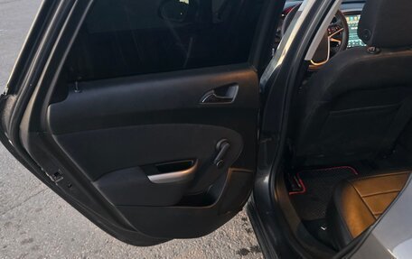 Opel Astra J, 2010 год, 490 000 рублей, 13 фотография