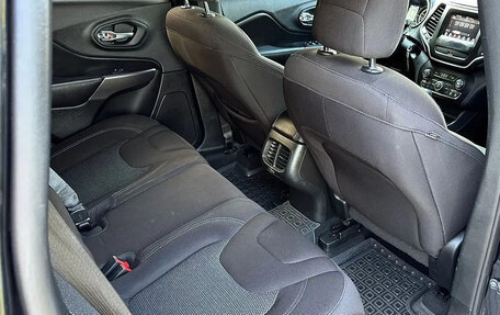 Jeep Cherokee, 2018 год, 2 400 000 рублей, 7 фотография