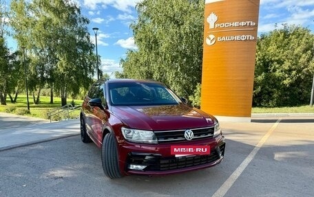 Volkswagen Tiguan II, 2017 год, 2 100 000 рублей, 2 фотография
