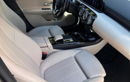 Mercedes-Benz A-Класс, 2019 год, 2 780 000 рублей, 8 фотография