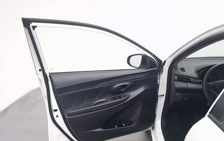 Toyota Vios III, 2023 год, 1 146 000 рублей, 7 фотография