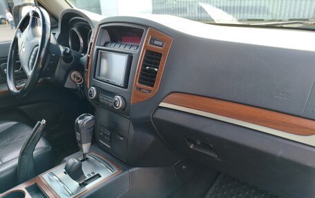 Mitsubishi Pajero IV, 2008 год, 1 350 000 рублей, 3 фотография