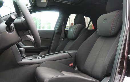 Mazda CX-4, 2023 год, 2 450 000 рублей, 28 фотография