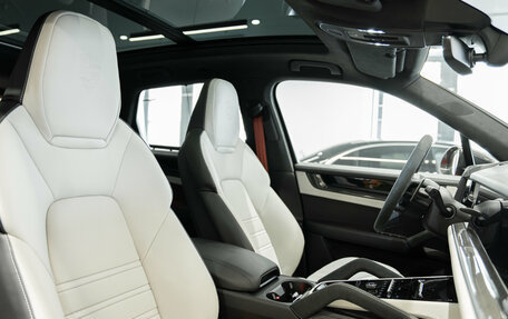 Porsche Cayenne III, 2025 год, 23 700 000 рублей, 2 фотография