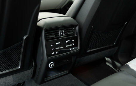 Porsche Cayenne III, 2025 год, 23 700 000 рублей, 26 фотография