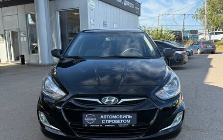 Hyundai Solaris II рестайлинг, 2013 год, 740 000 рублей, 2 фотография