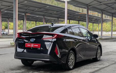 Toyota Prius IV XW50, 2017 год, 1 894 900 рублей, 7 фотография