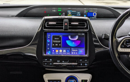 Toyota Prius IV XW50, 2017 год, 1 894 900 рублей, 9 фотография