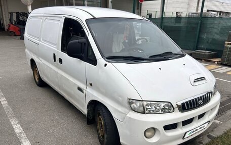 Hyundai H-1 II рестайлинг, 2007 год, 390 000 рублей, 2 фотография