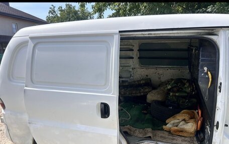 Hyundai H-1 II рестайлинг, 2007 год, 390 000 рублей, 11 фотография