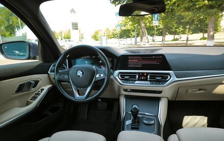 BMW 3 серия, 2020 год, 3 990 000 рублей, 16 фотография