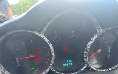Chevrolet Cruze II, 2010 год, 620 000 рублей, 3 фотография
