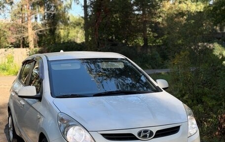 Hyundai i20 IB рестайлинг, 2010 год, 585 000 рублей, 2 фотография