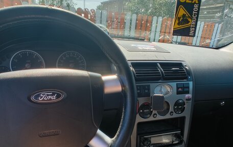 Ford Mondeo III, 2001 год, 250 000 рублей, 2 фотография