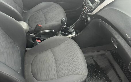 Hyundai Solaris II рестайлинг, 2014 год, 557 000 рублей, 13 фотография