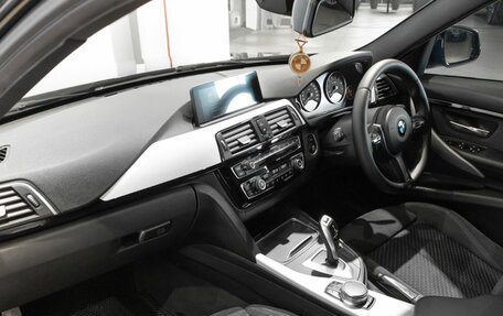 BMW 3 серия, 2017 год, 1 800 000 рублей, 8 фотография