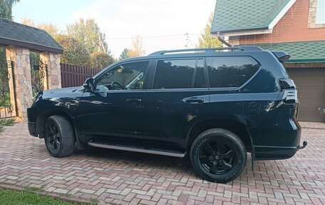 Toyota Land Cruiser Prado 150 рестайлинг 2, 2020 год, 5 990 000 рублей, 4 фотография