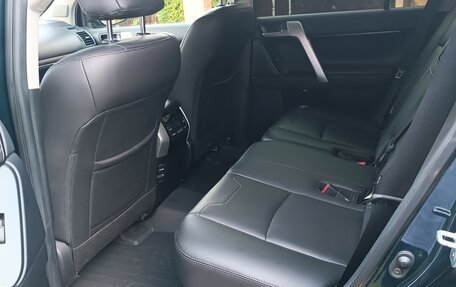 Toyota Land Cruiser Prado 150 рестайлинг 2, 2020 год, 5 990 000 рублей, 11 фотография