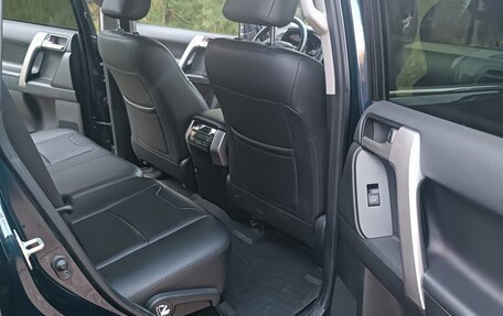 Toyota Land Cruiser Prado 150 рестайлинг 2, 2020 год, 5 990 000 рублей, 14 фотография