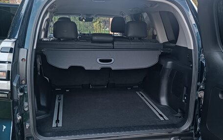 Toyota Land Cruiser Prado 150 рестайлинг 2, 2020 год, 5 990 000 рублей, 12 фотография