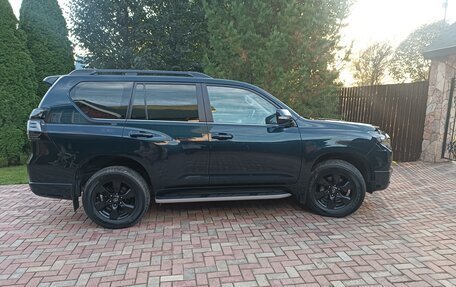 Toyota Land Cruiser Prado 150 рестайлинг 2, 2020 год, 5 990 000 рублей, 8 фотография
