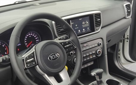 KIA Sportage IV рестайлинг, 2018 год, 2 150 000 рублей, 24 фотография