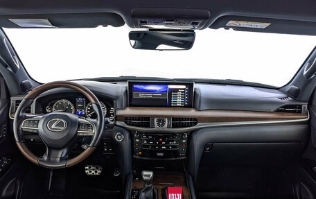Lexus LX III, 2018 год, 8 850 000 рублей, 14 фотография