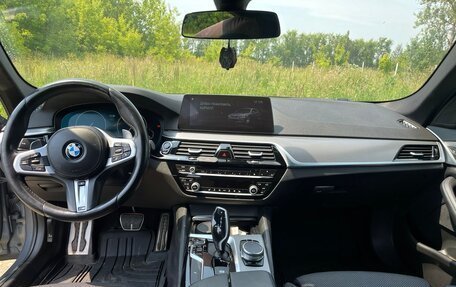 BMW 5 серия, 2018 год, 2 900 000 рублей, 6 фотография
