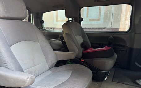 Hyundai H-1 II рестайлинг, 2006 год, 800 000 рублей, 3 фотография