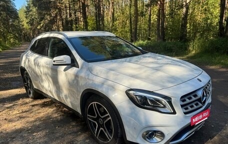 Mercedes-Benz GLA, 2018 год, 2 700 000 рублей, 3 фотография