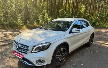 Mercedes-Benz GLA, 2018 год, 2 700 000 рублей, 2 фотография