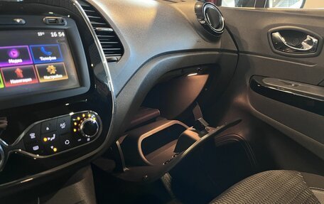 Renault Kaptur I рестайлинг, 2017 год, 1 590 000 рублей, 29 фотография