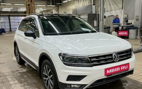 Volkswagen Tiguan II, 2019 год, 1 950 000 рублей, 6 фотография
