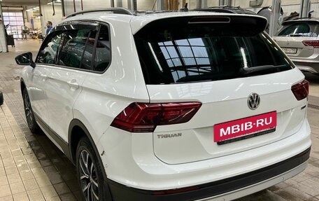 Volkswagen Tiguan II, 2019 год, 1 950 000 рублей, 3 фотография