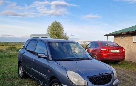 Daihatsu Sirion, 2004 год, 150 000 рублей, 19 фотография