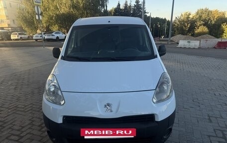 Peugeot Partner II рестайлинг 2, 2013 год, 575 000 рублей, 3 фотография