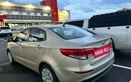 KIA Rio III рестайлинг, 2015 год, 900 000 рублей, 3 фотография