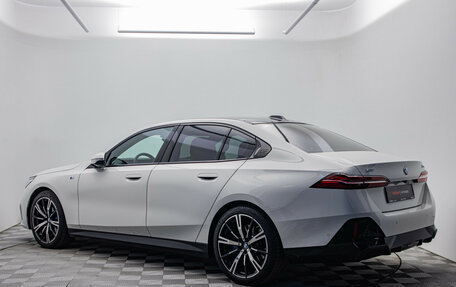 BMW 5 серия, 2024 год, 7 970 000 рублей, 3 фотография